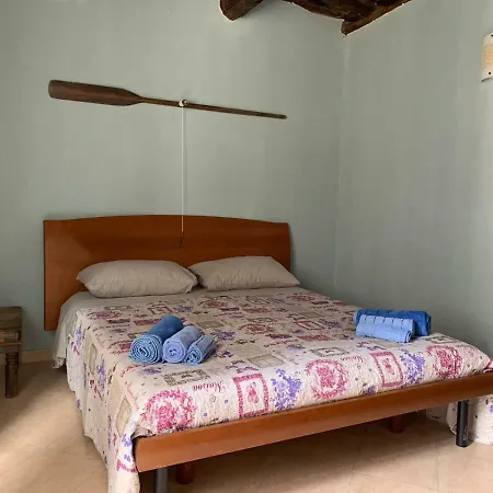 Riposo In Centro Citta 斯培西亚